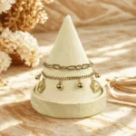 Bracelet Double Chaîne Trèfles & Perles Dorées – Style Superposé en Acier Inoxydable (Ajustable)