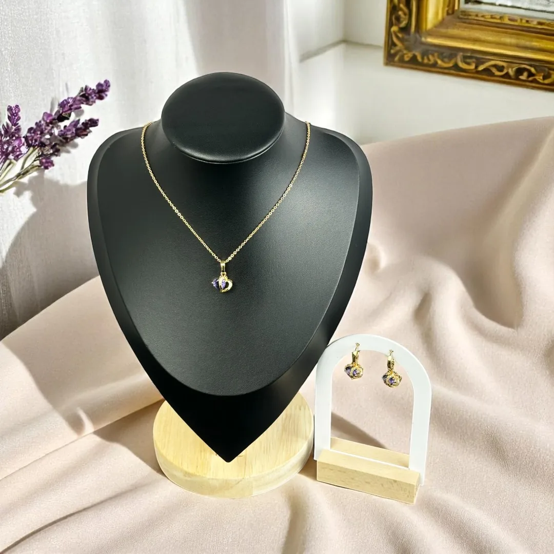Parure Couronne Royale – Collier & Boucles Pierre Violette Dorés en Acier Inoxydable – Image 1