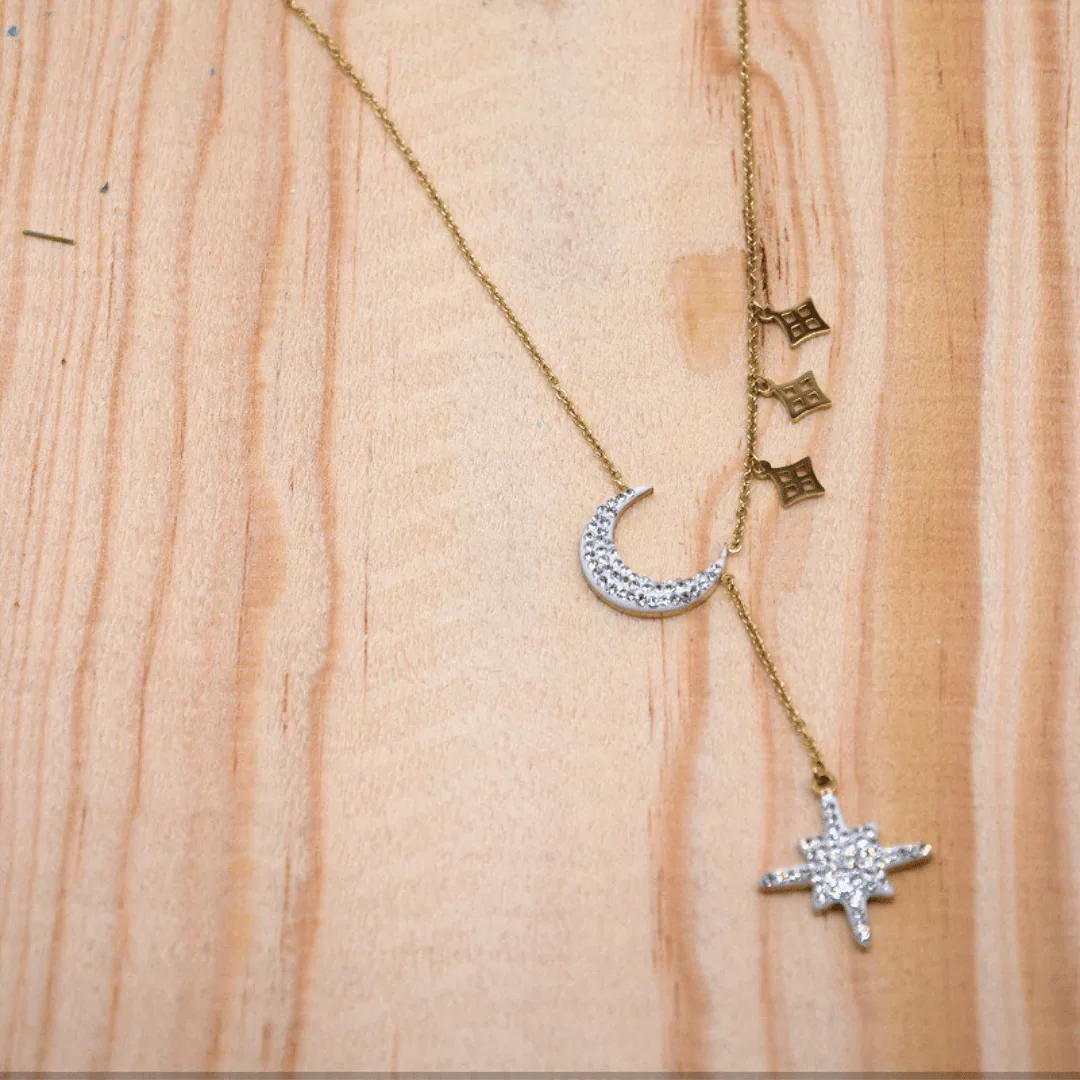 Collier Lune & Étoile – Poésie Nocturne Dorée en Acier Inoxydable – Image 1