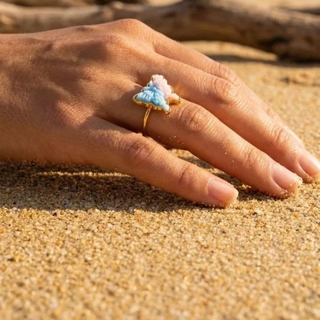 LV-BG-21 Bague femme dorée motif papillon bleu et fleurs roses – Image 1
