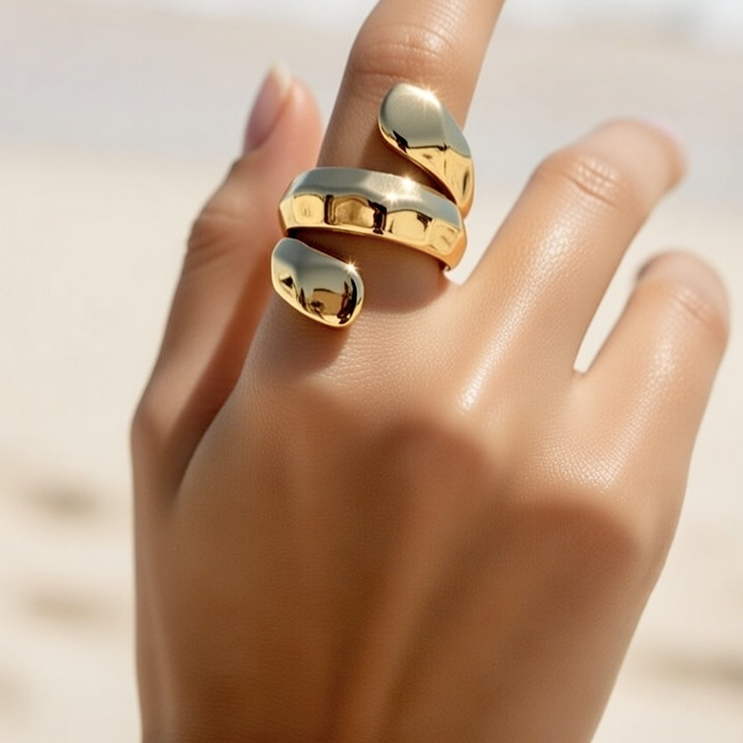 LV-BG-25 Bague femme dorée ouverte effet ruban large tendance – Image 1