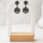 Boucles d’oreilles pendantes arbre de vie noir argenté femme – Image 2