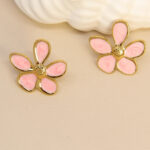 Boucles d’oreilles femme fleur dorées rose poudré chic