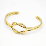 Bracelet jonc doré ouvert motif nœud entrelacé femme – Image 2
