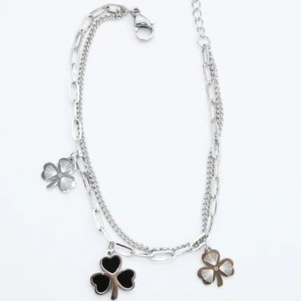 Bracelet argenté femme double chaîne à pendentifs trèfles gravés et un trèfle noir, avec rallonge
