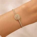 Bracelet doré femme ajustable motif rond brillant – Image 3