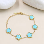 Bracelet doré femme motifs trèfles bleu turquoise chaîne fine – Image 2