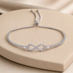 Bracelet argenté femme ajustable motif infini brillant – Image 2