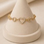 Bracelet doré cœur ajouré cercles brillants chic femme – Image 4