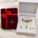 Coffret bijoux doré avec montre et collier cœur femme – Image 5