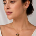 Parure dorée femme pendentif fleur multicolore chic – Image 3