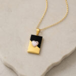 Parure dorée femme pendentif rectangle noir cœur rose – Image 2