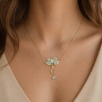 Parure femme collier arbre doré et puces brillantes – Image 2