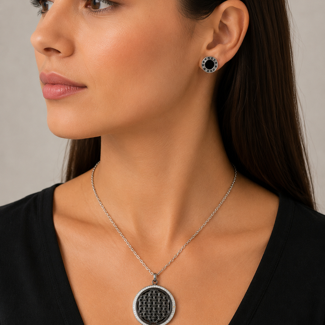 LV-CF-95 Parure argentée collier rond noir et puces romaines femme – Image 1