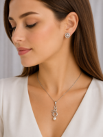 Parure argentée collier perle et boucles trèfle femme