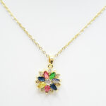 Collier doré femme pendentif fleur multicolore chic – Image 2