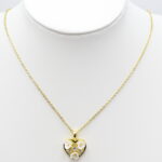 Collier doré femme pendentif cœur fleuri blanc chic