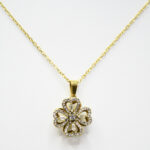 Collier doré femme pendentif trèfle floral scintillant – Image 2