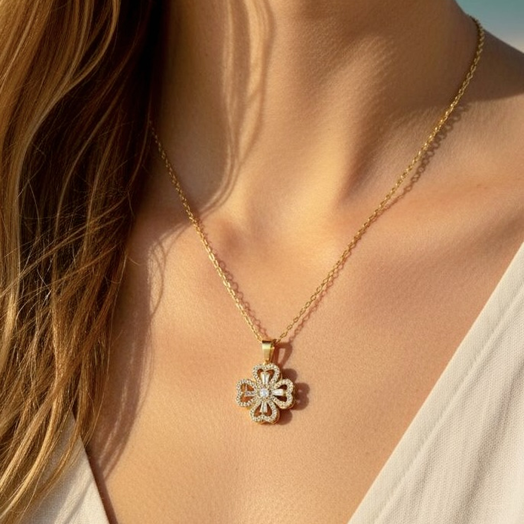 LV-CL-59 Collier doré femme pendentif trèfle floral scintillant – Image 1