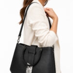 Sac à main noir avec détail argenté effet serpent femme – Image 2